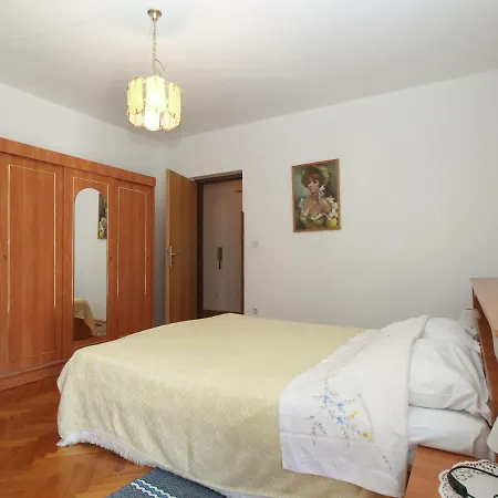 Apartment Evelina 1057 Pjescana Uvala