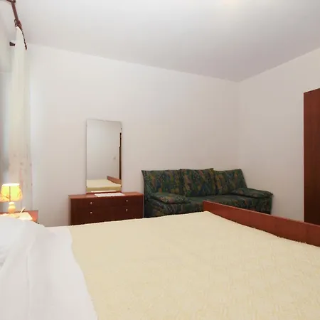 Apartment Evelina 1057