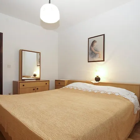 Apartment Evelina 1057