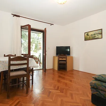 Evelina 1057 * Pjescana Uvala