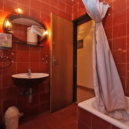 Evelina 1057 Apartment *