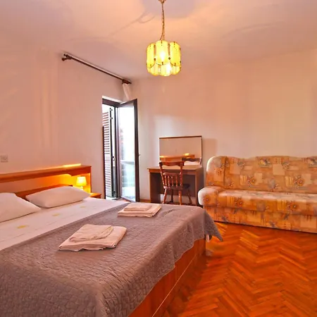 Evelina 1057 Apartment *