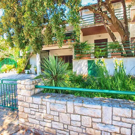 Apartment Evelina 1057