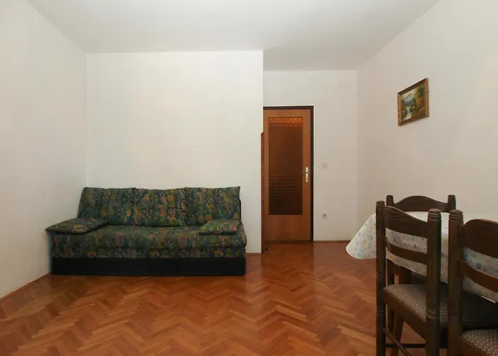Apartment Evelina 1057