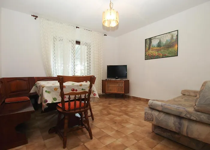 Evelina 1057 Pjescana Uvala