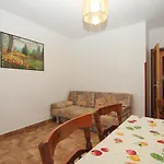 شقة Evelina 1057 *
