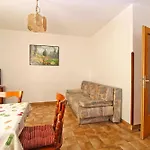 Evelina 1057 * بيشكانا أوفالا
