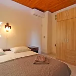 Evelina 1057 بيشكانا أوفالا
