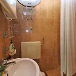 Evelina 1057 شقة *