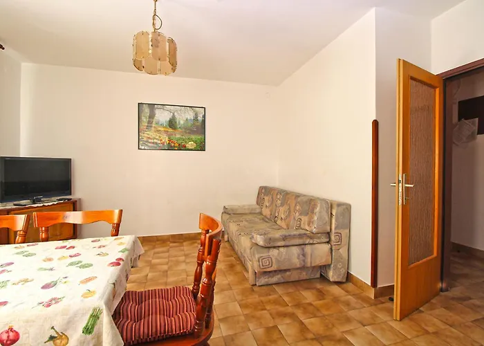 Evelina 1057 * Pjescana Uvala