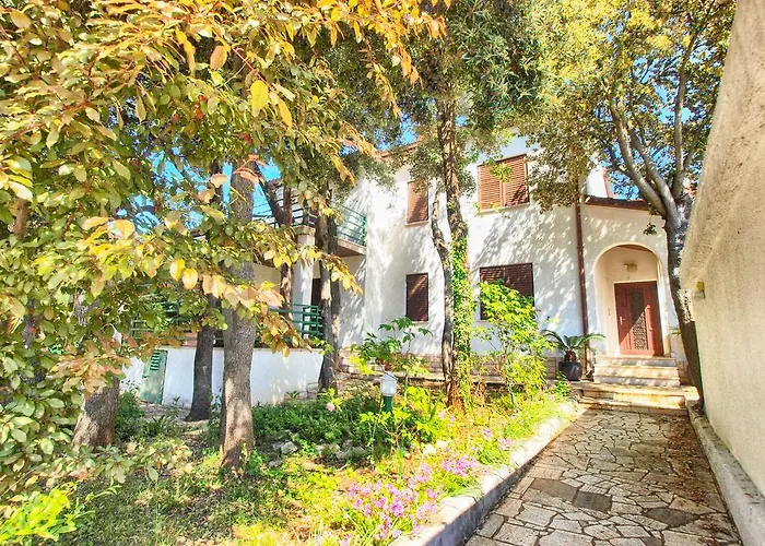 Evelina 1057 * Pjescana Uvala