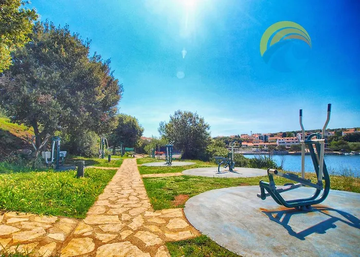 Apartment Evelina 1057 *